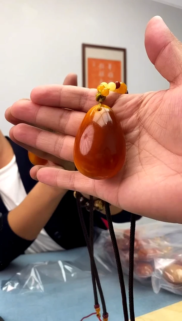 蜜蜡未镶嵌珠宝奇石假一罚十，发一件025