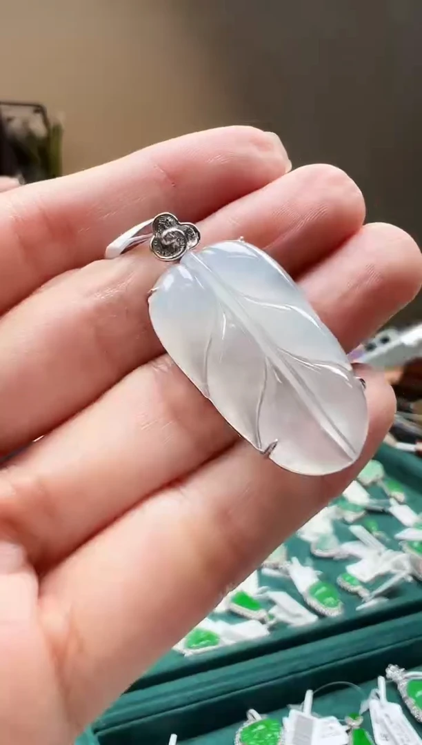 颈饰18K金镶嵌翡翠KDF1025-340