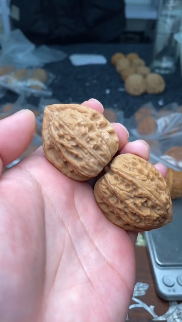 【闪购商品】文玩核桃把件G127号35尺赤龙鸡心