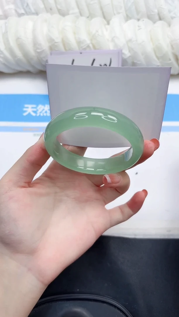 未镶嵌手镯石英质玉123-54-仪式感