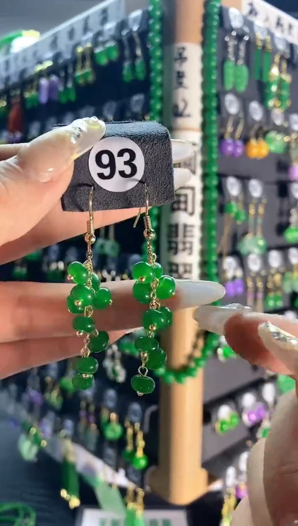 【闪购商品】翡翠耳饰银S925镶嵌93...