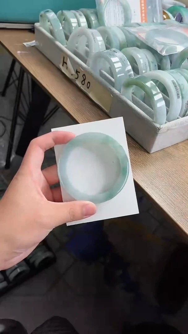 未镶嵌手镯定制翡翠?****?定制