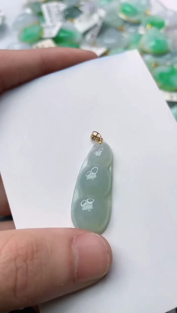 【闪购商品】翡翠颈饰18K金镶嵌42..........