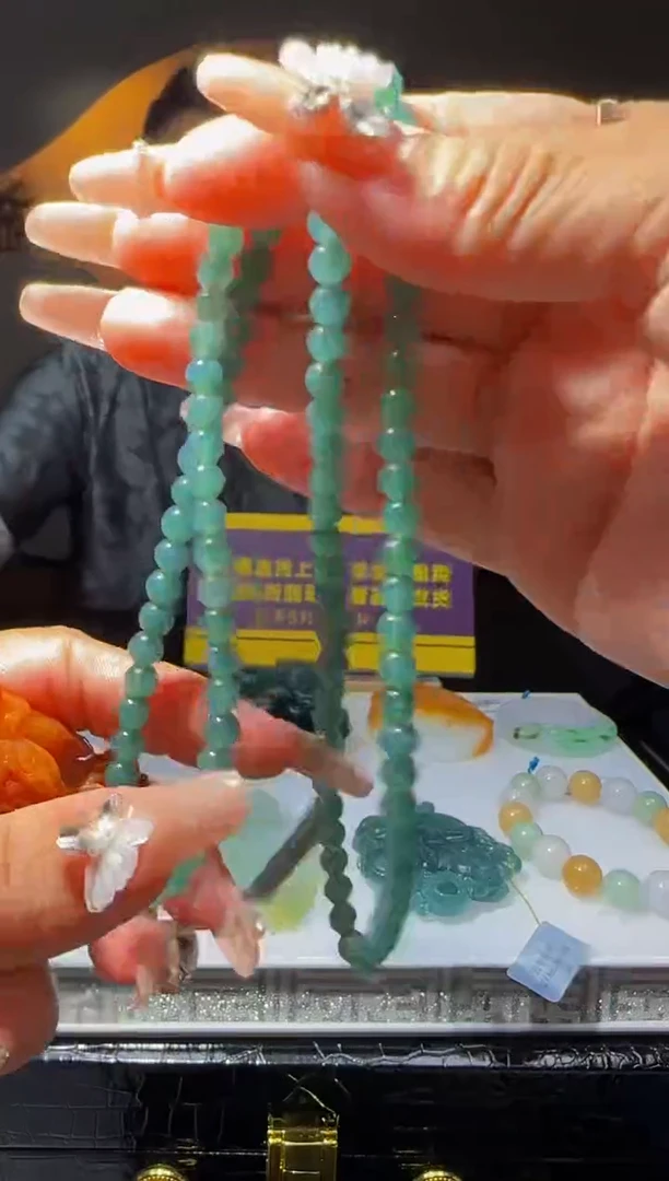 定制翡翠未镶嵌Q06371翡翠