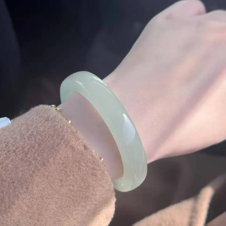 时尚百搭女款手镯