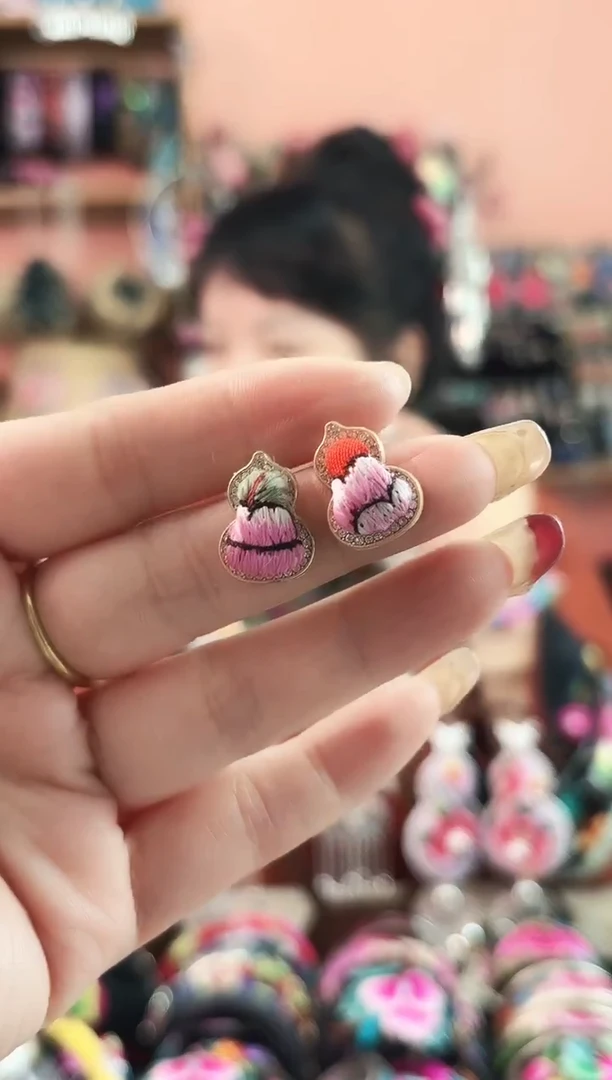 艺枝独绣手工饰品354