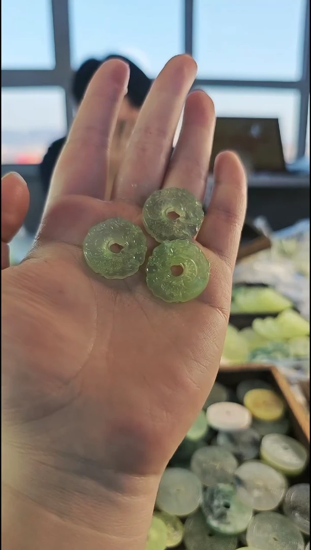 【闪购商品】蛇纹石玉颈饰未镶嵌吊坠9