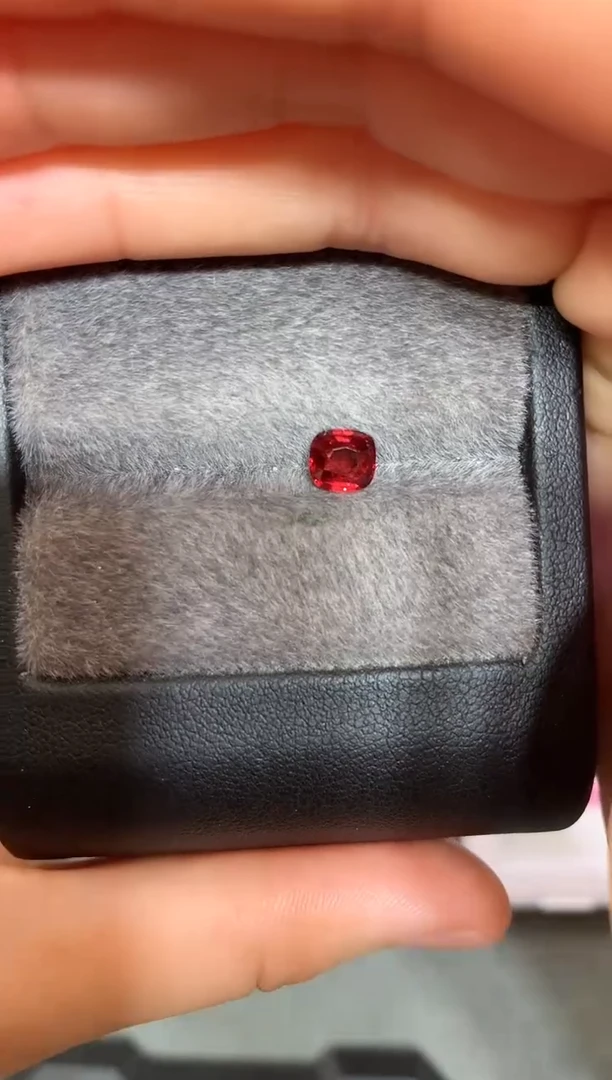 【闪购商品】定制尖晶石裸石未镶嵌枕型 红蔷薇色调 0.88ct