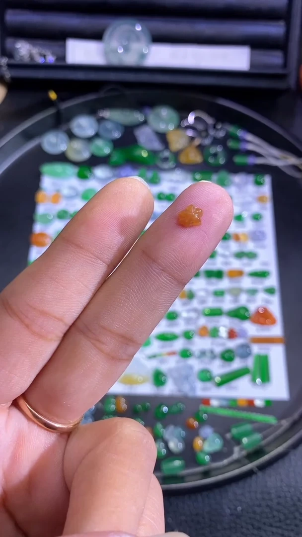 未镶嵌挂件翡翠心