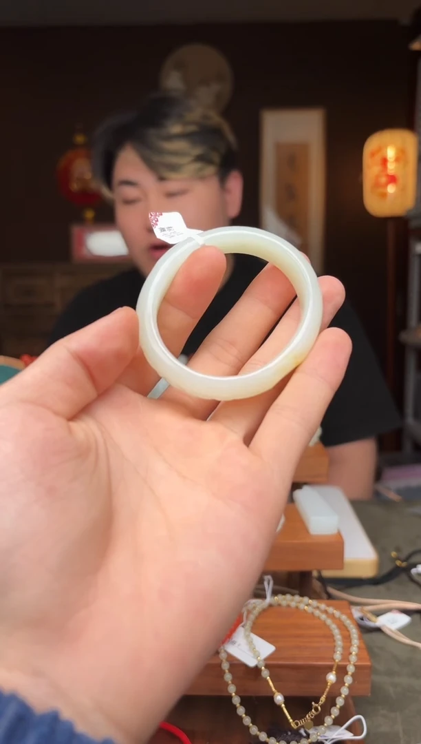 未镶嵌和田玉把件芹**卓ff37-手镯