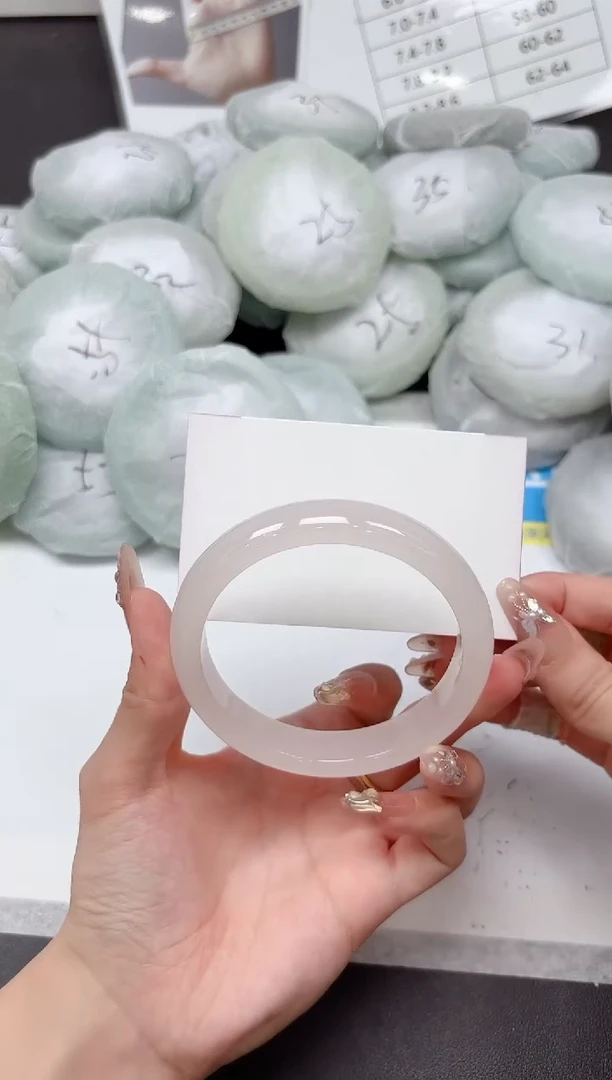 未镶嵌手镯石英质玉270-*63.0