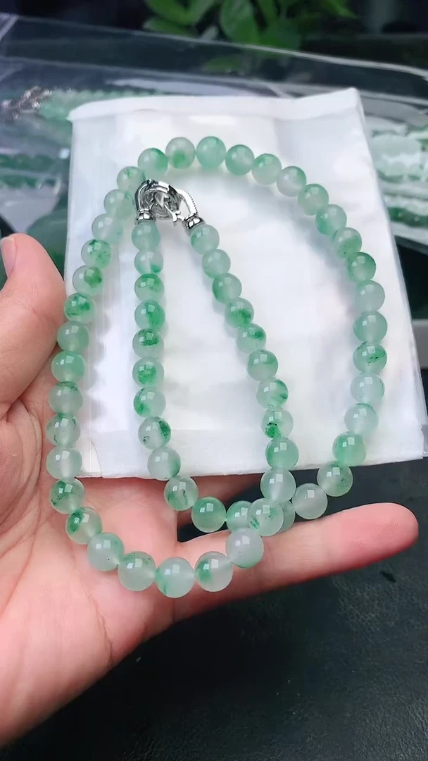 定制石英质玉（非洲翠）珠子
