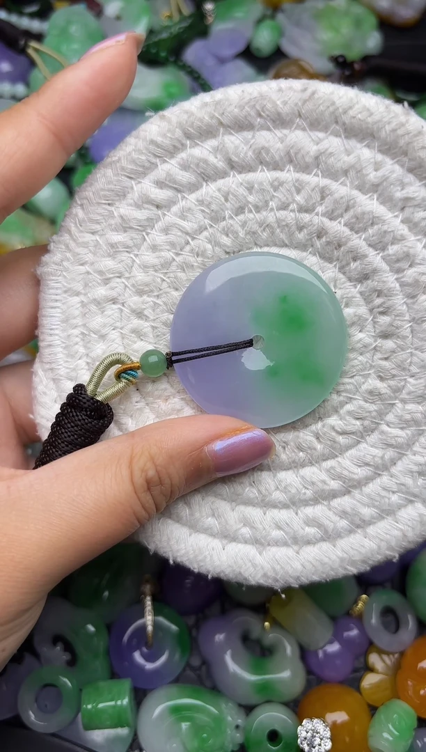 颈饰未镶嵌翡翠缅甸翡翠吊坠