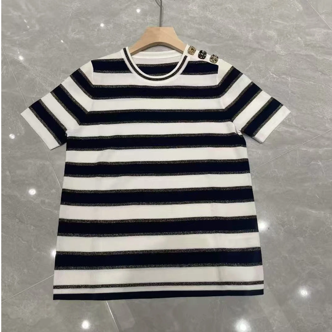 857【来自艾米精品店】重工纽扣质感轻奢条纹针织圆领短袖上衣