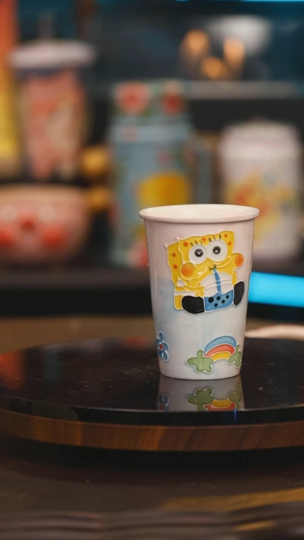 【闪购商品】摆件景德镇设计师釉下彩绘陶瓷