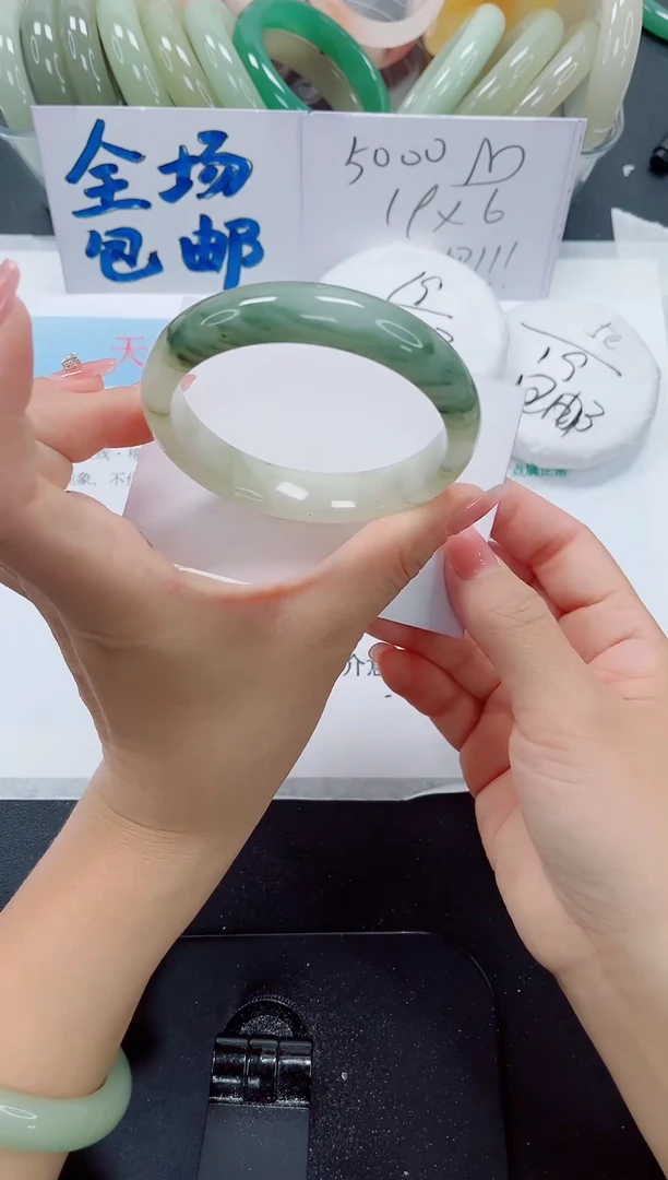 未镶嵌手镯石英质玉119-60.6
