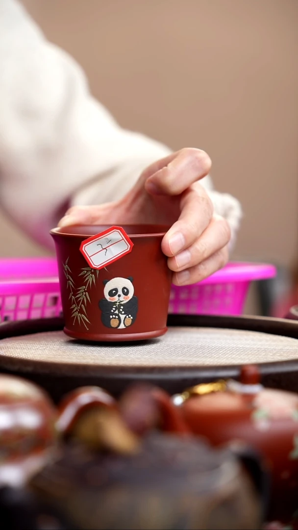 茶壶紫砂朱泥线底杯熊猫