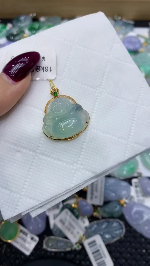 翡翠18K金镶嵌颈饰111111111111