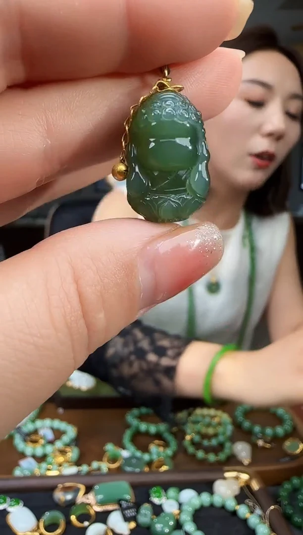 和田玉18K金镶嵌吊坠(不含链)1