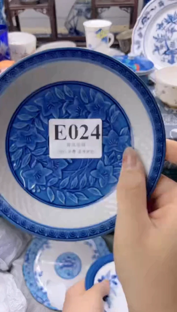 瓷片?**余   E024