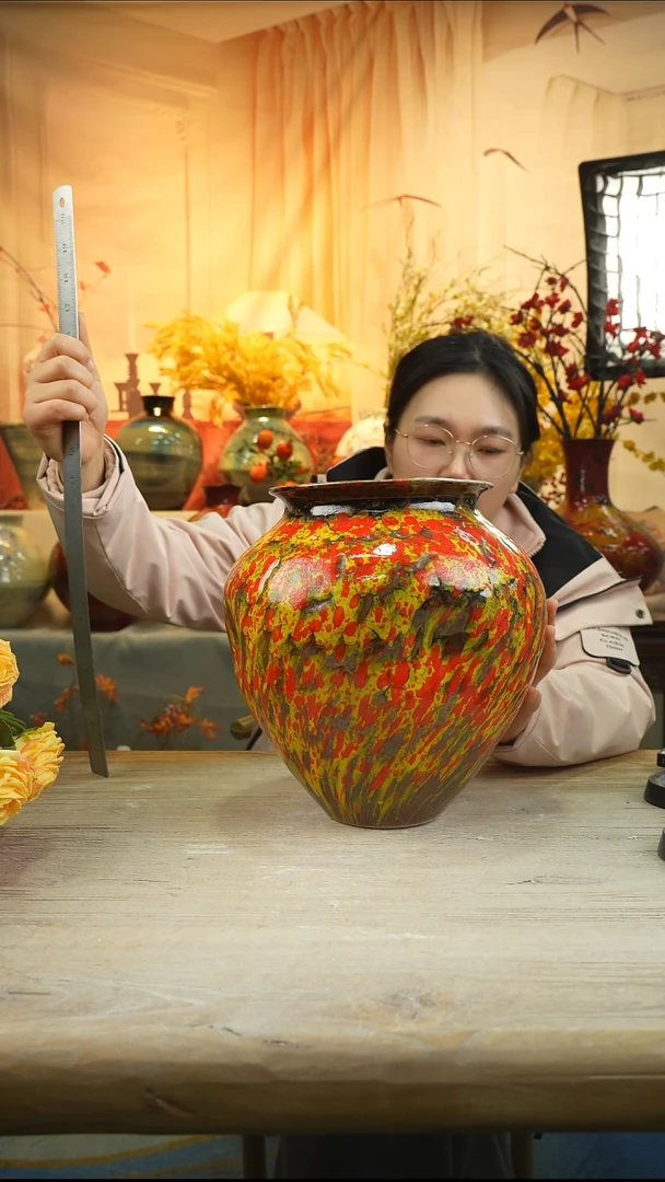 高度33口经18陶瓷花瓶