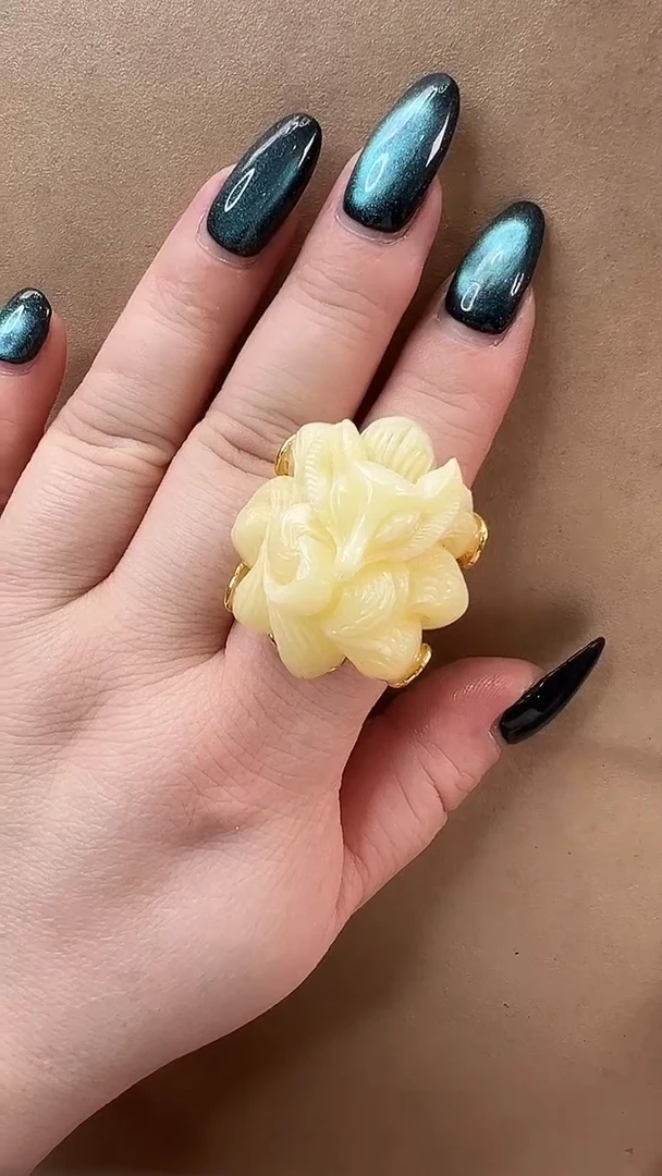 琥珀颈饰未镶嵌戒指