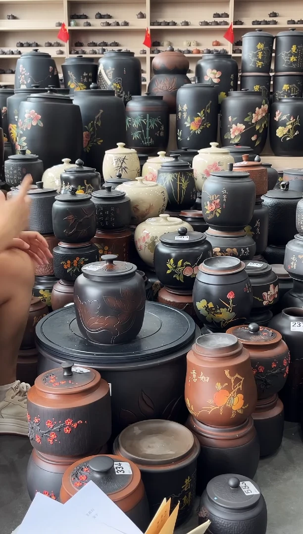 罐瑕疵茶叶罐 冬瓜荷花  380