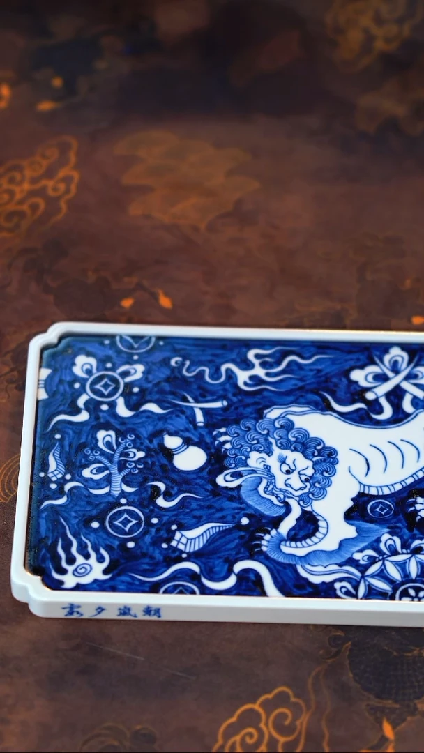 瓷【朝岚夕霞】青花八宝狮子长壶承