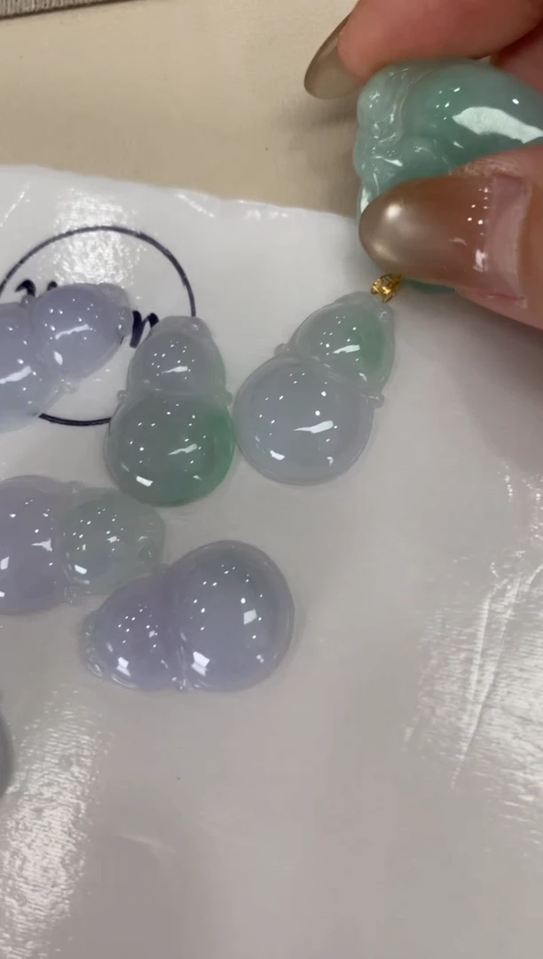 翡翠18K金镶嵌吊坠(不含链)葫芦  多样性发货1件