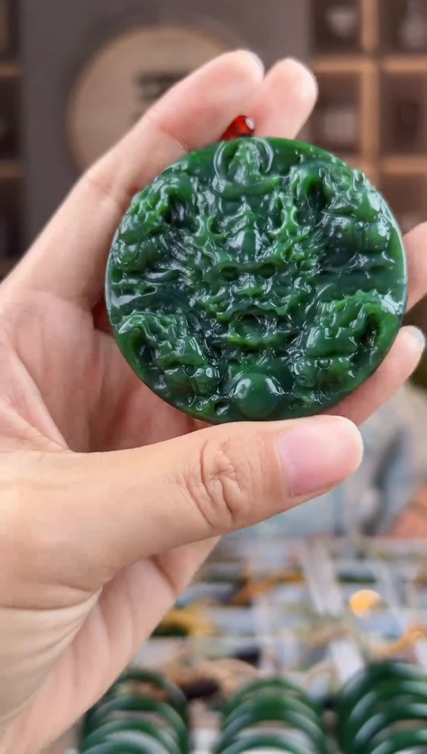 颈饰未镶嵌和田玉拍一发一，拍一发一