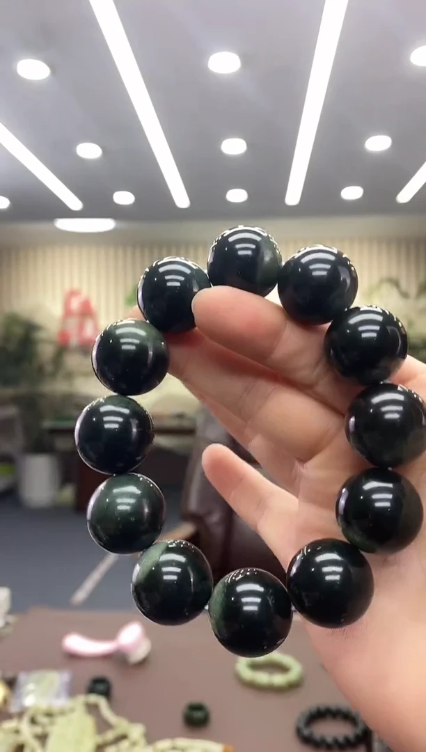 未镶嵌手链透闪石质玉手串
