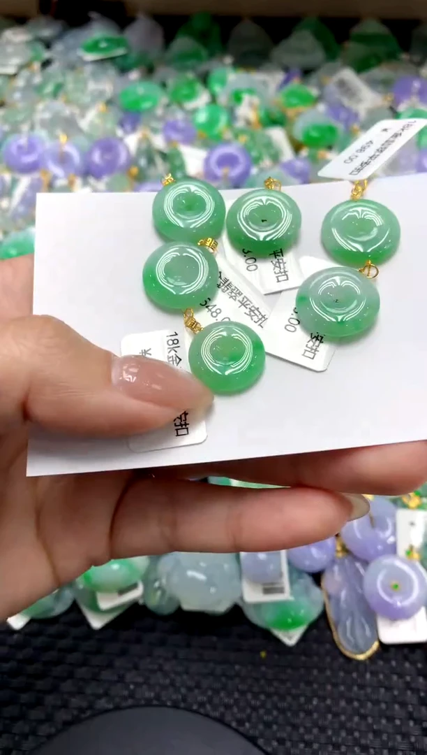 【闪购商品】翡翠颈饰18K金镶嵌111111111（多样性发其一）