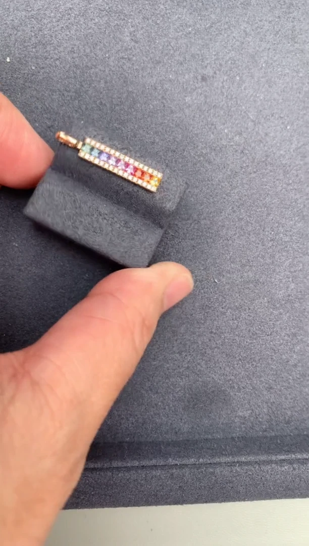 【闪购商品】彩色蓝宝石颈饰18K金镶嵌48分彩蓝宝吊坠