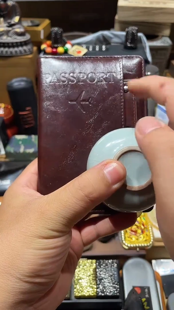 瓷片闪购商品 如图所示