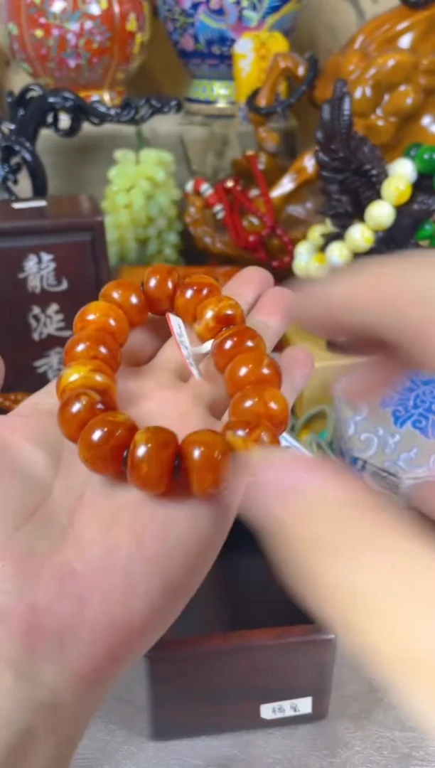 手串琥珀未镶嵌-------------老蜡