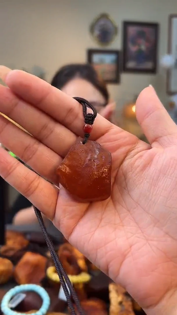 琥珀颈饰未镶嵌吊坠