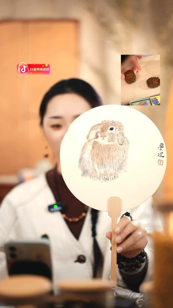 泥塑垂耳兔国美青年艺术家