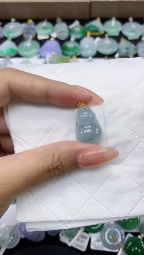颈饰18K金镶嵌翡翠11111111111