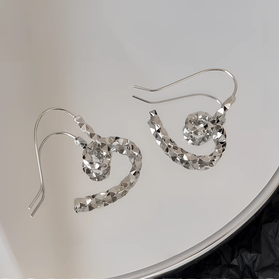 铜合金耳饰 小众时尚设计爱心金属耳圈 耳环复古耳坠洋气气质耳饰