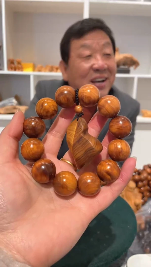 【闪购商品】柏木（崖柏）2.0水波纹透光玉化手串