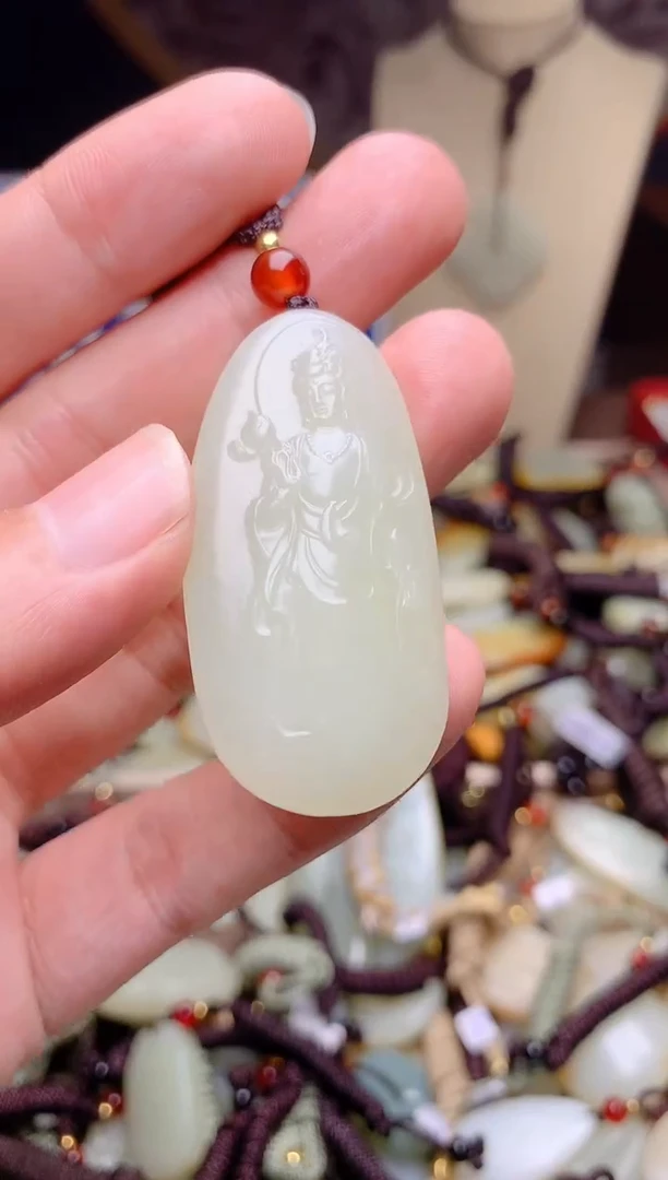 和田玉未镶嵌颈饰1