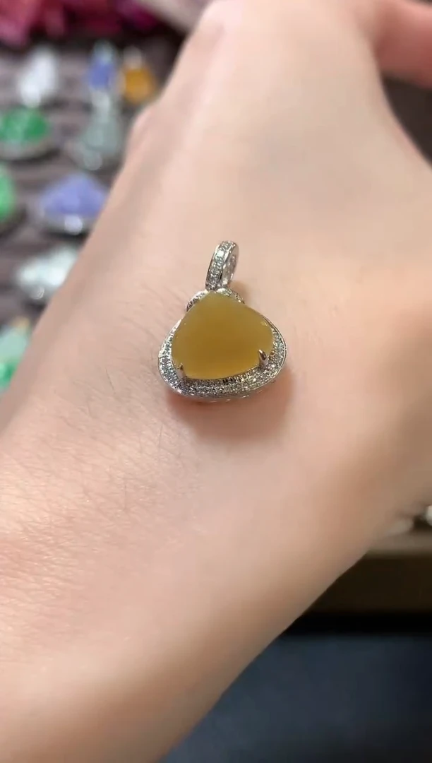 吊坠(不含链)18K金镶嵌翡翠a3