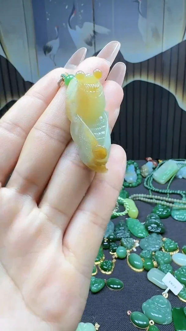 【闪购商品】和田玉挂件18K金镶嵌1