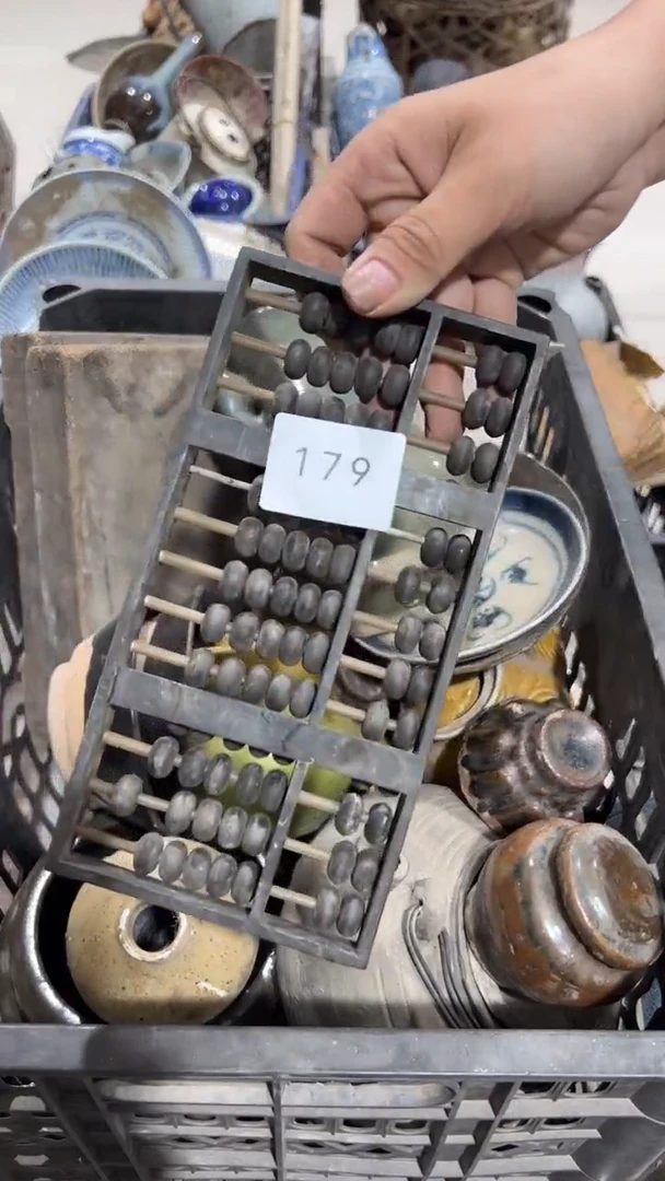 陶瓷浪**姨工艺品摆件179