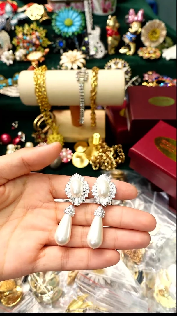 铁合金合金锆石耳环10