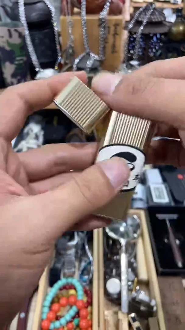 瓷片闪购商品  如图所示