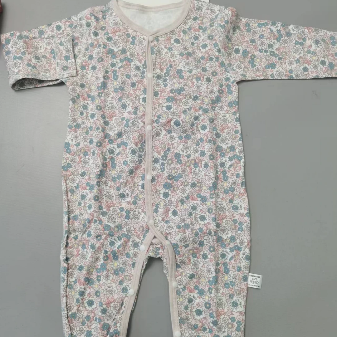 四季连体哈衣蓝色花朵
