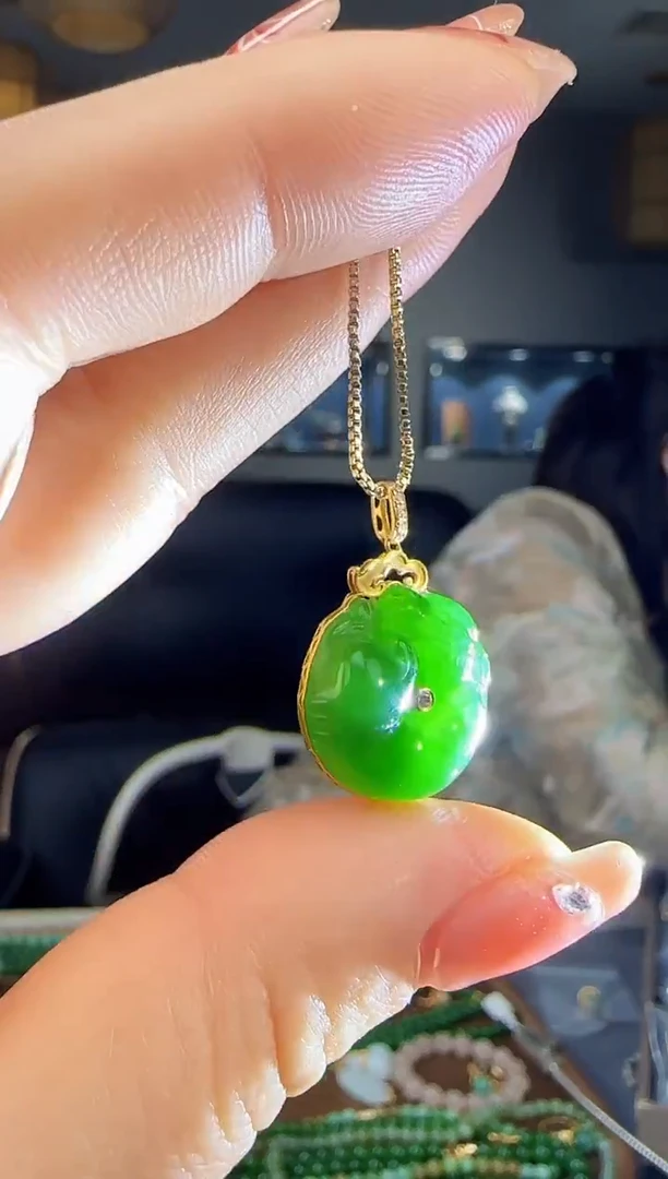 吊坠(不含链)18K金镶嵌和田玉1