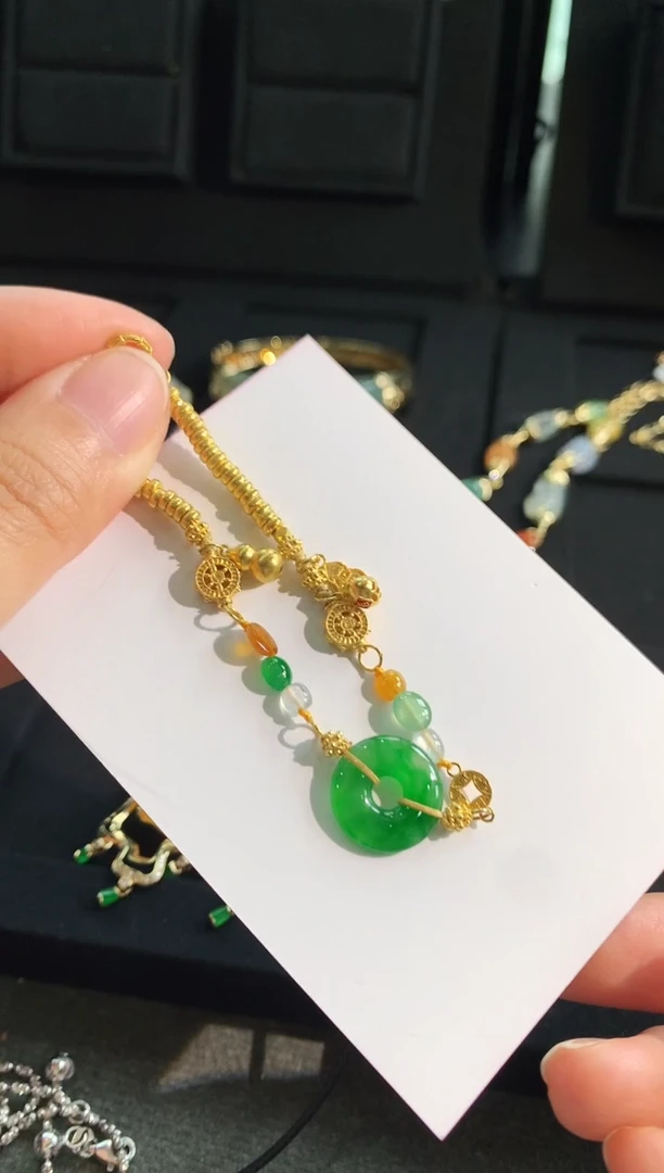 【闪购商品】翡翠手链18K金镶嵌手饰