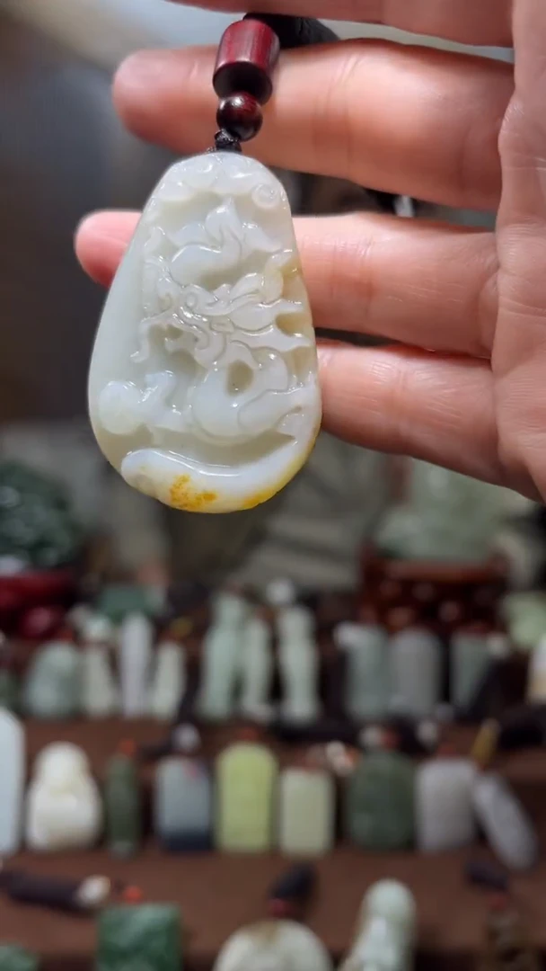 颈饰未镶嵌和田玉·